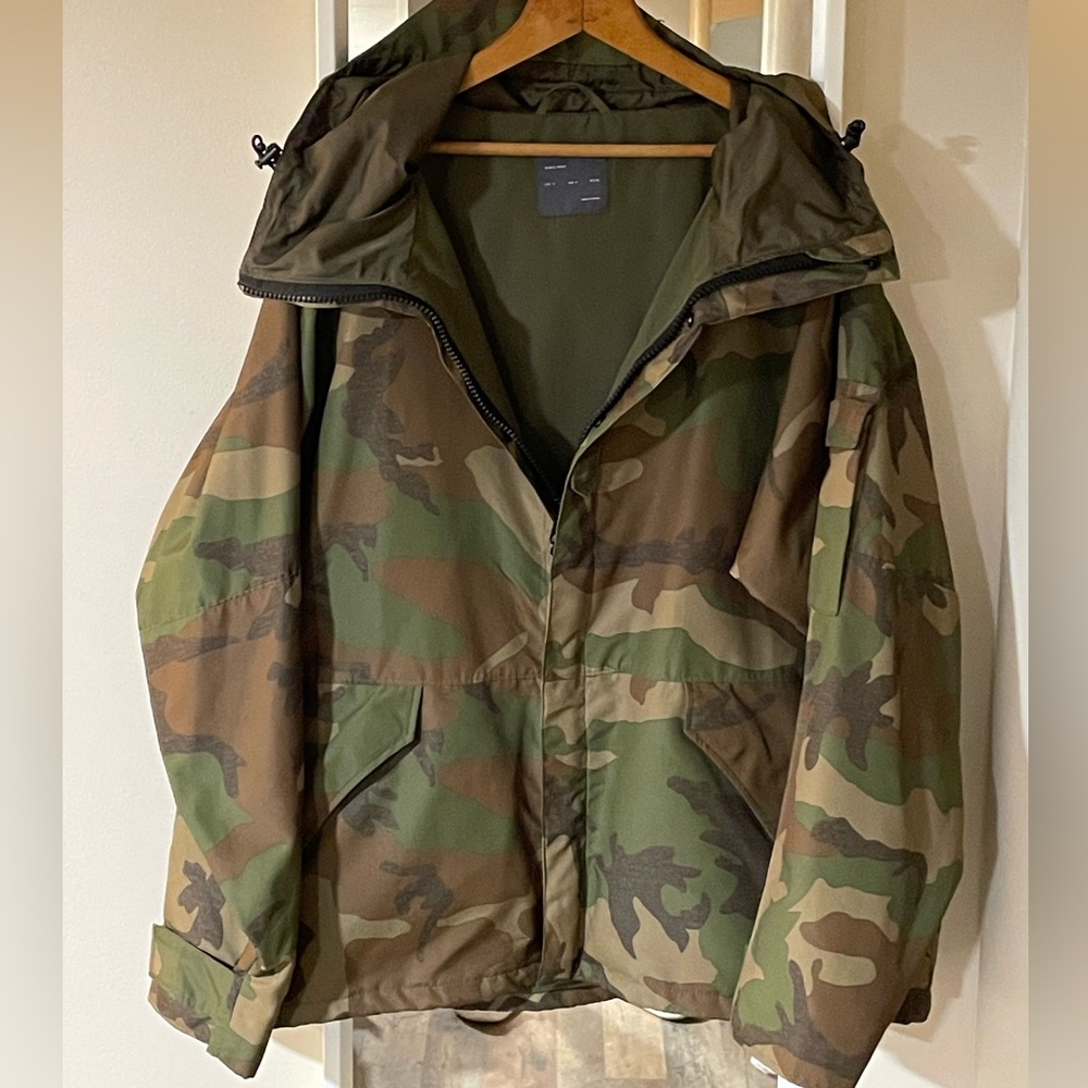 Zara Men Camouflage Lightweight Jacket Windbreaker Rain-jacket Camo